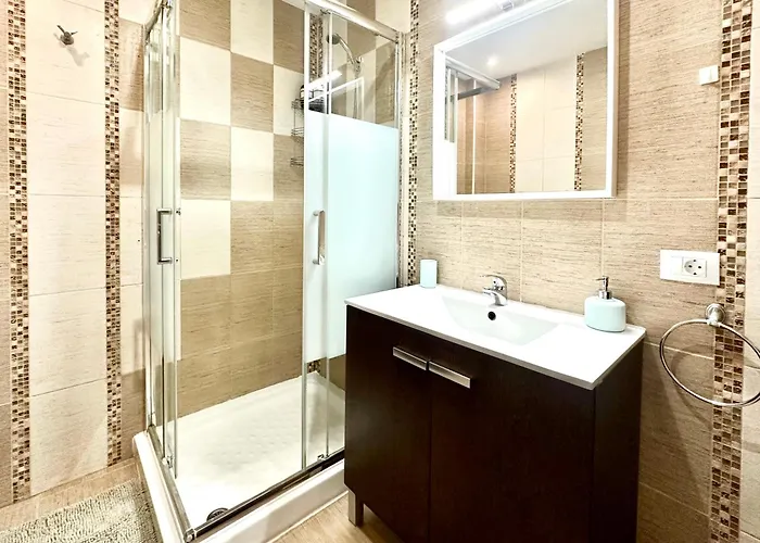 In Ocean Park Ii, Costa Adeje, Tenerife * Costa Adeje (Tenerife)